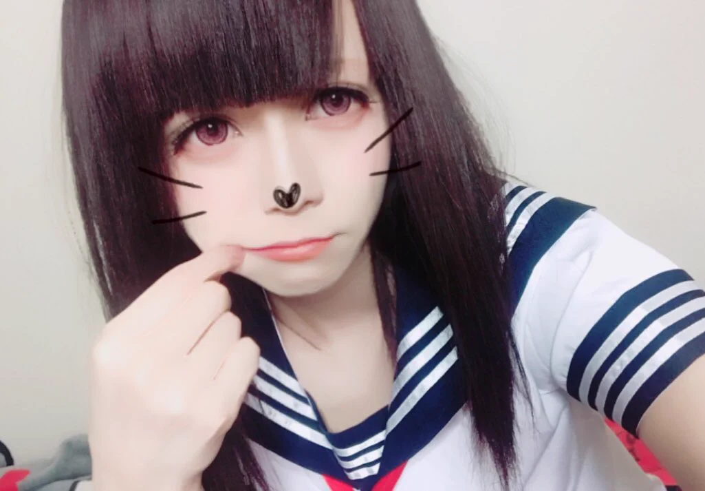 これが本当の女装？別人すぎてどっちが本当かわからないｗｗｗ