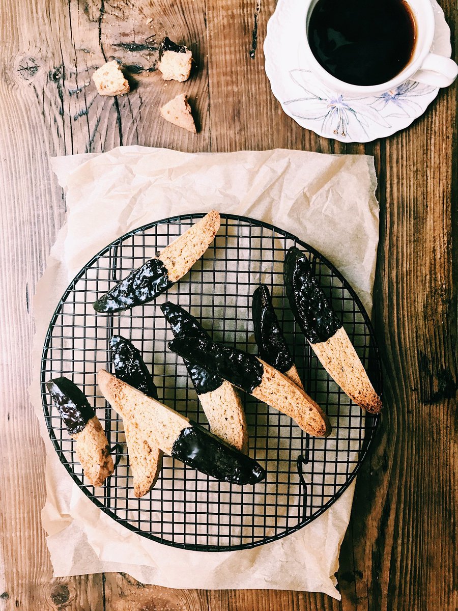 EatDrinkRunFun's tweet photo. The talented @clodaghmckenna created #LORCOFFEE recipes for a recent launch. Sticky Coffee Pork Ribs,Coffee Almond Biscotti, Coffee Brownies https://t.co/pP3mY8MNy1