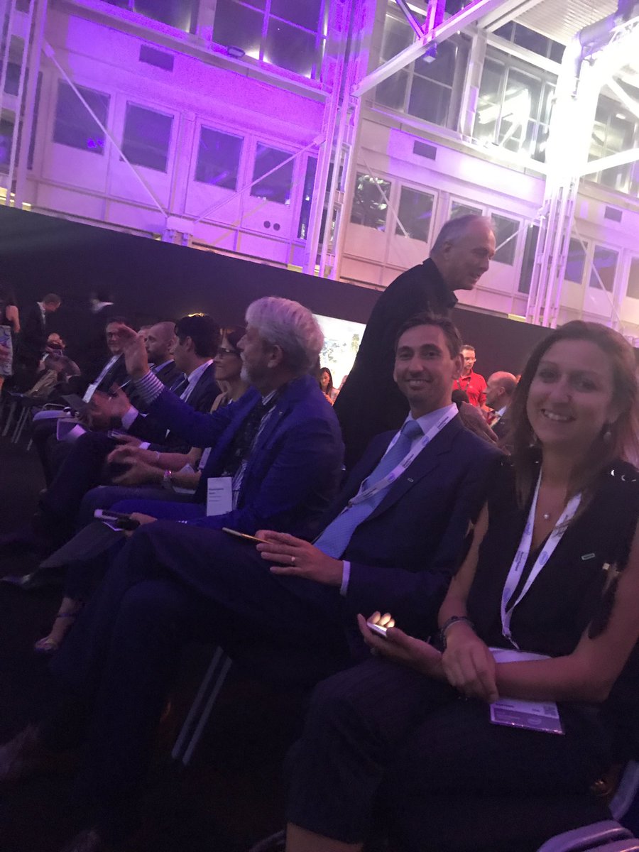 CCocchini's tweet photo. Tutti i nostri partner Platinum in prima fila.cresce l'attesa per Meg Withman #HPEitaliansummit #partnership#farecanale @Paolo_Delgrosso https://t.co/iUDiJeiolW