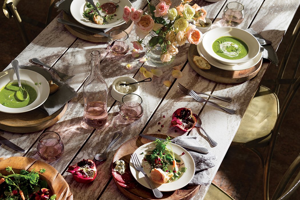 Rustic elegance meets innovation with this Cambria quartz farmhouse tabletop cambriausa.com/Style/style-an… #quartz #ireland #cometstone