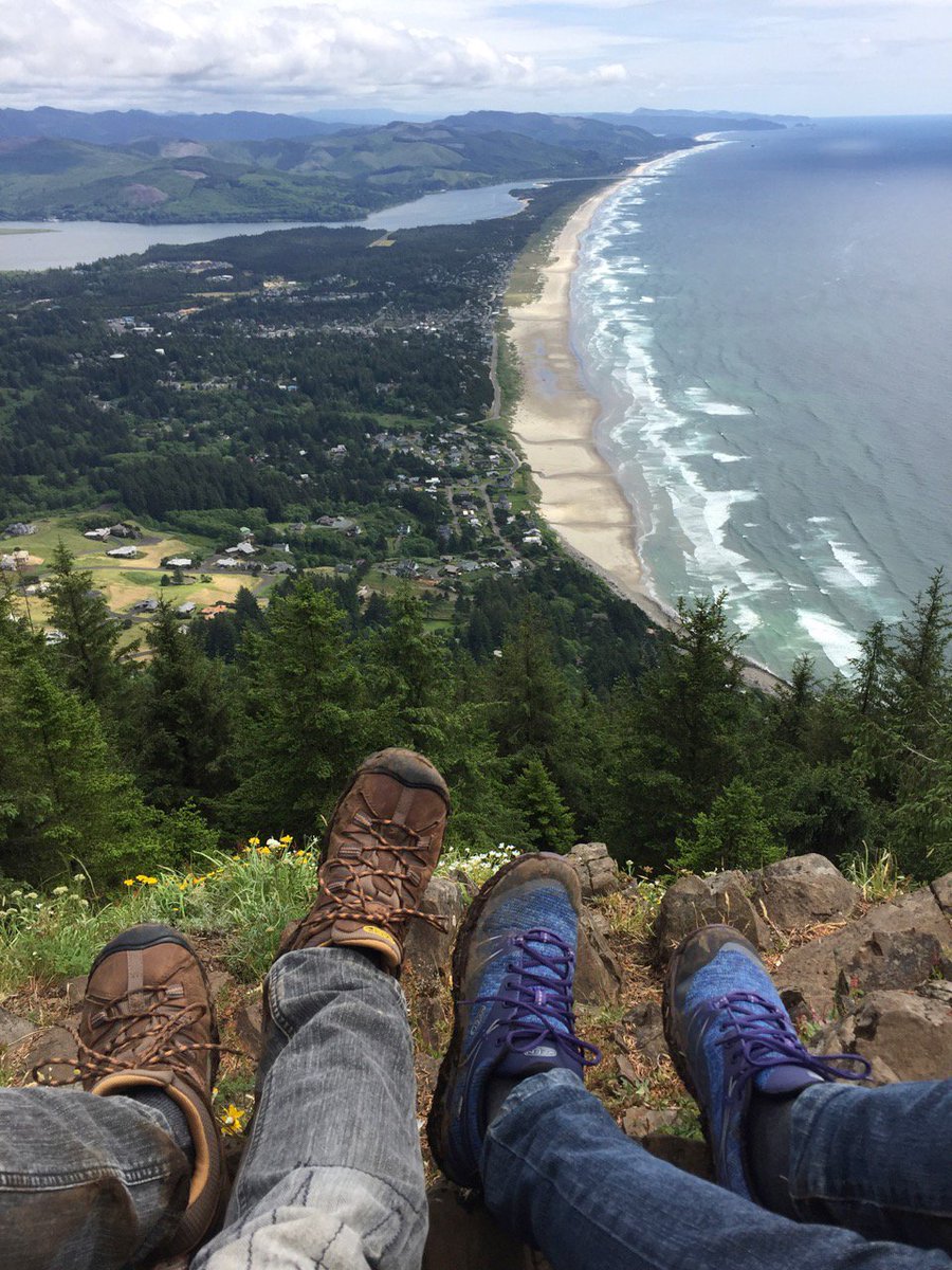 KEENPDX's tweet photo. Views from the top of Neahkahnie Mountain near the Oregon coast!

#KEEN #KEENGaragePortland #hiking #livemonumental @beattakes@ku_Yuuka https://t.co/nwUT9bdNBO