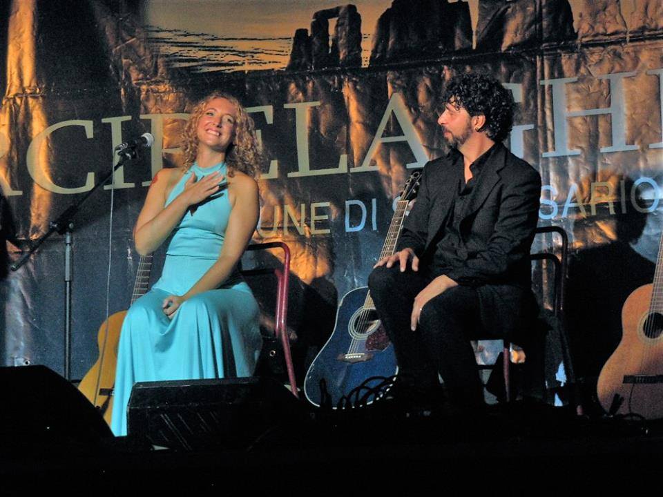 Rebisofficial's tweet photo. Domani sera alle 21,30 #rebis in concerto all'abbazia di Ferrania (Cairo Montenotte) con i meravigliosi #edmondoromano e #robertopiga. 🌸 https://t.co/jfZVT1gN05