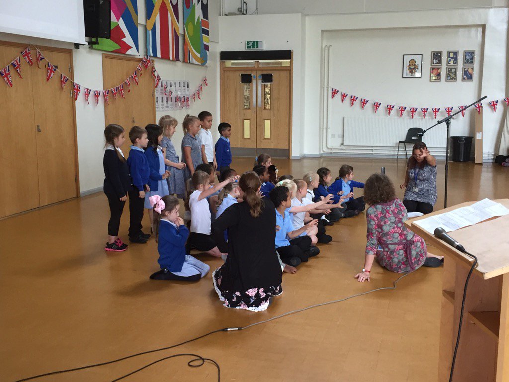 Lovely storytelling from <a href="/FiltonAve/">Filton Ave Primary</a> pupils! #GreatGetTogether