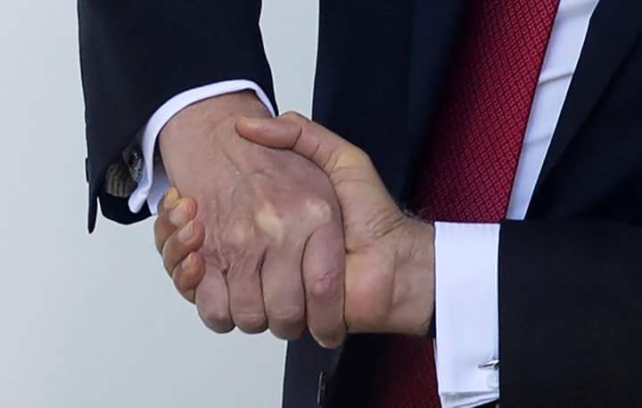 iAmanAwadhiya's tweet image. *This is what happens when a single guy shakes hand*
#ModiTrumpMeet #ModiInUS #ModiGetsPakTrumped