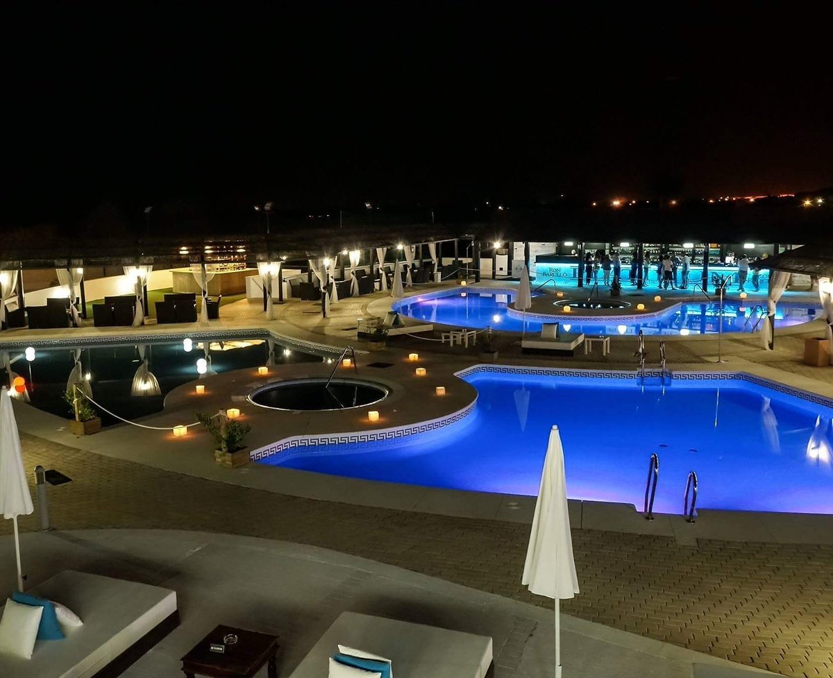 _PlatinumGarden's tweet photo. Espectaculares noches para las CENAS en PLATINUM
#huelva #noches #cenas #incomparable https://t.co/rinNNSpMxP