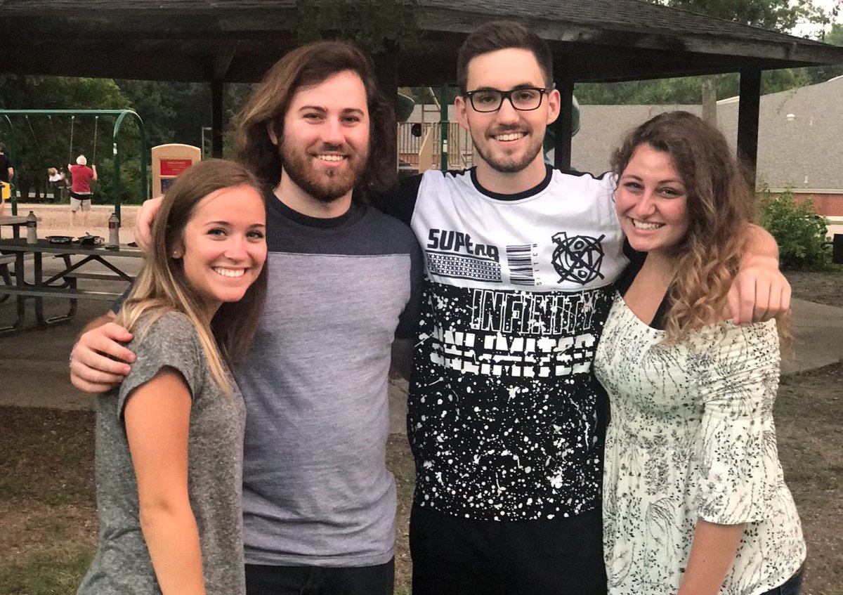 Tsourber's tweet photo. It's been a good 20 years 🤙🏼 
Happy Birthday 🎈 @salliegrace https://t.co/9D5BnLz4dq