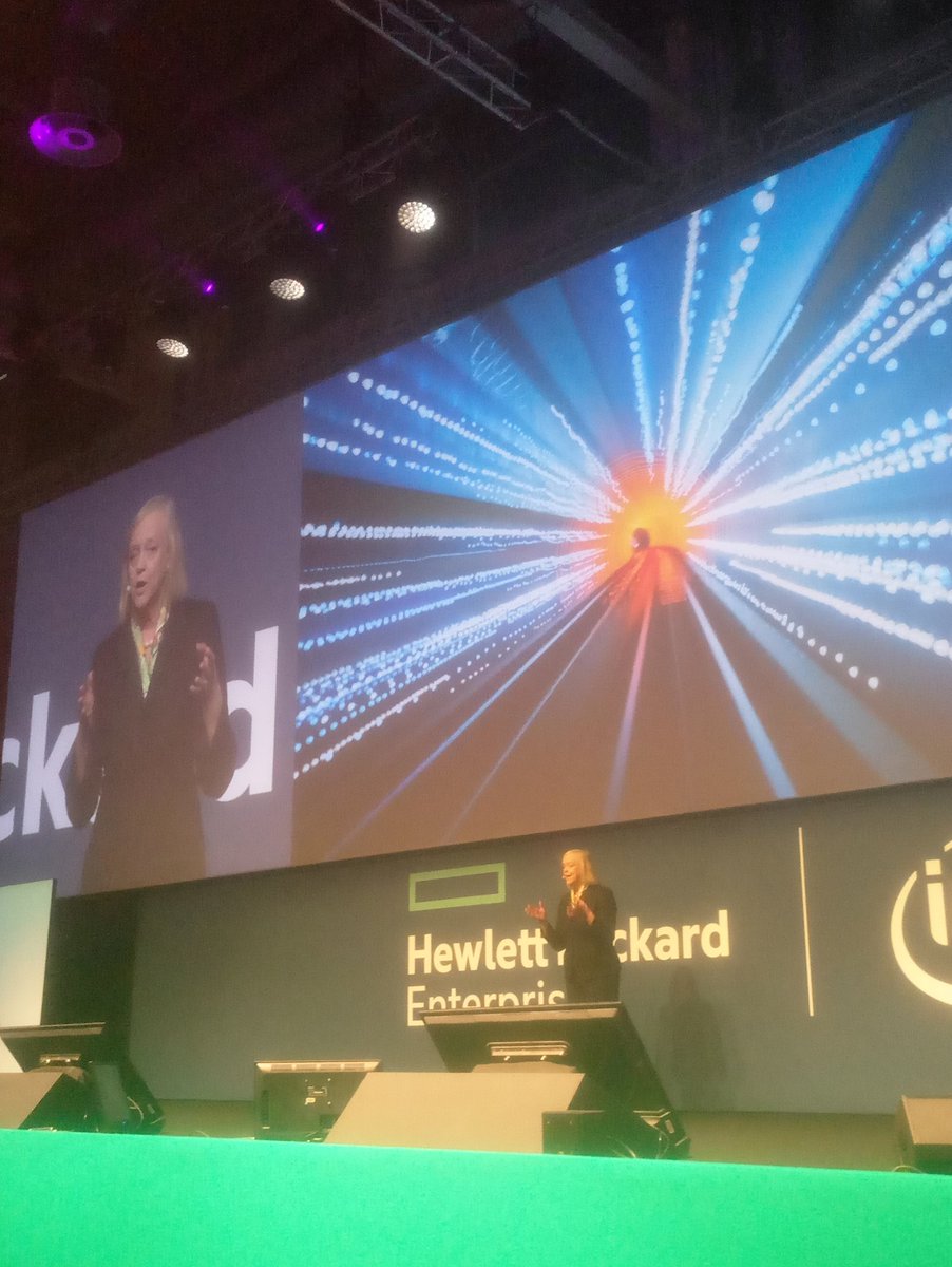 GassaniSimona's tweet photo. Meg Whitman: "abbiamo investito 10 milioni negli #HPEInnoLab per portare #innovazione nel Paese". #HPEReimagine https://t.co/tJfvsVKT40