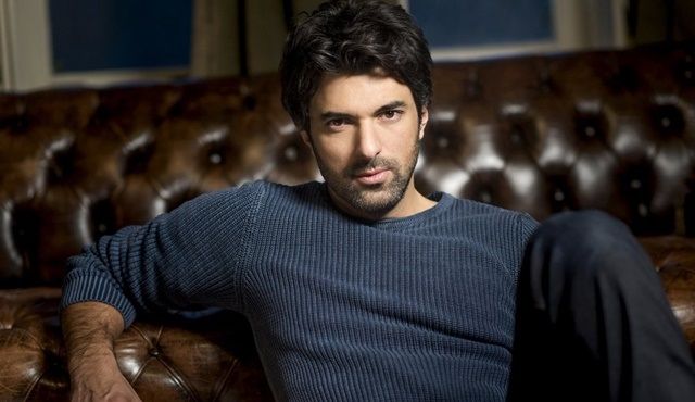 raninitv's tweet photo. ÖZEL HABER | Ve Engin Akyürek yeni sezonda Kanal D'de! https://t.co/uPzf33g7wC https://t.co/rRYqxvg1Vx