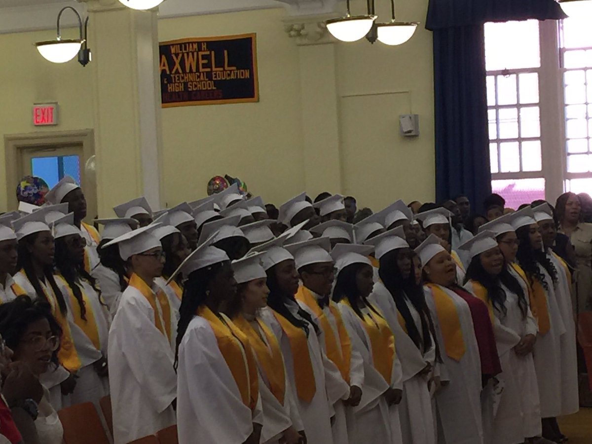TPaulin_BKNHS's tweet photo. Congratulations to Maxwell's 2017 graduates! We wish you the best of what is yet to come #StudentStrivers https://t.co/HPIZ7YoNlT