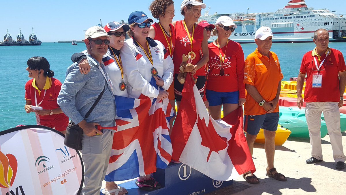 livelifelizzy's tweet photo. Kayaking day! @easyJet @SDownsLeisure @LLTGL @sjcprimary @NHSOrganDonor @Worthing_Sport 
#silvermedal #200msprint  #greatfun https://t.co/YxDJExKMlY