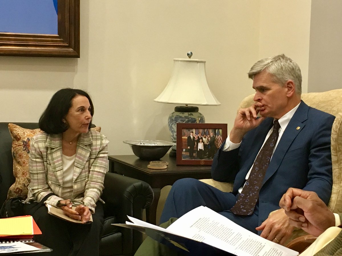 APApsychiatric's tweet image. Past pres @ReneeBinderMD speaks with @BillCassidy about dangers of proposed Senate #HealthcareBill. #docs4coverage