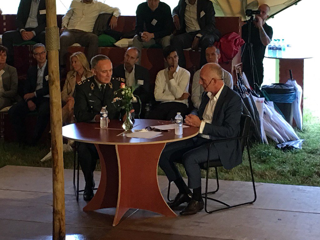 Het teambelang gaat boven het individuele belang aldus Tom Middendorp <a href="/Defensie/">Ministerie van Defensie</a> bij Turner college