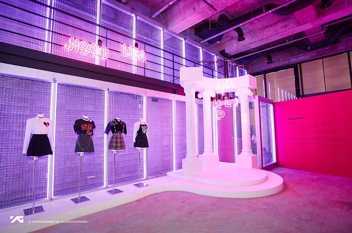 Seoul_Cafe's tweet photo. ใครชอบสาวๆ BLACKPINK รีบไปกันเร้ว เพราะ BLACKPINK POP-UP STORE ที่ฮงแด จะมีถึงแค่วันอาทิตย์นี้เท่านั้นน้า เปิด 12:00-20:00 เข้าฟรีจ้า https://t.co/DCFWIJwyUt