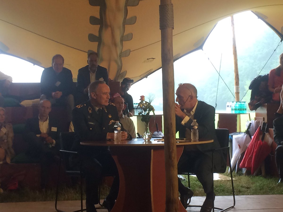 Interessant gesprek met Commandant der Strijdkrachten (CDS) Tom Middendorp bij het <a href="/Turner/">Turner</a> College <a href="/JPijlTurner/">Jacques Pijl</a>