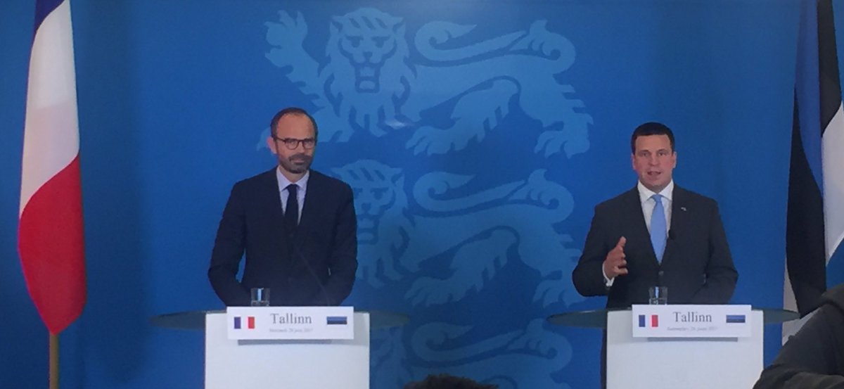 ArnaudDanjean's tweet photo. Hommage appuyé du Premier Ministre estonien à la présence militaire française en #Estonie que nous visiterons demain avec @EPhilippePM https://t.co/c3uz6E9McY