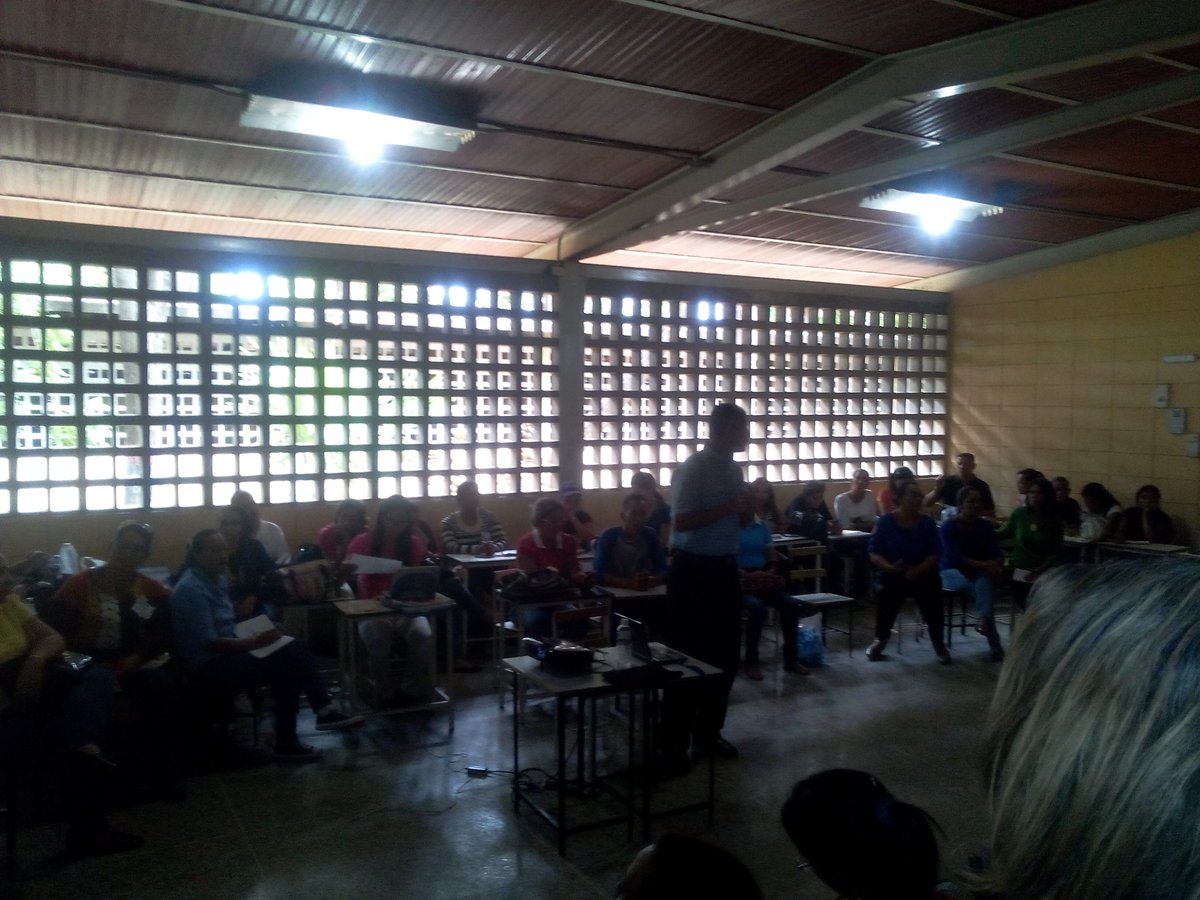 CdeInvsucre's tweet photo. CONGRESO PEDAGÓGICO ESTADAL SUCRE @ptmssucrenueva @prensazees  @FormacionMppe @Fernan_ERC @JauaMiranda   #CongresoPedagógicoEstadal https://t.co/ZI8shDm1nb