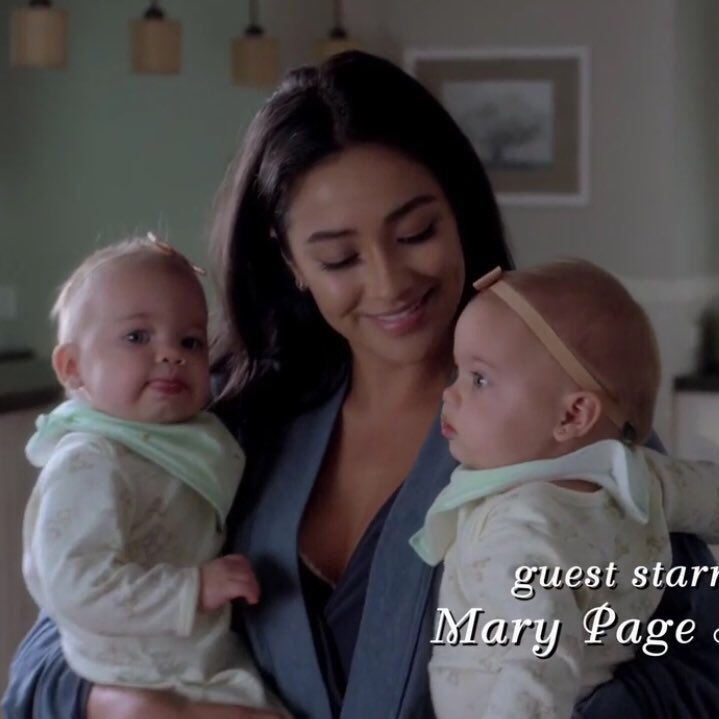 hopeofltaII's tweet image. LISTEN LILY AND GRACE YOU WERE BLESSED WITH THE BEST PARENTS #PrettyLittleLiarsfinale #PllFinal