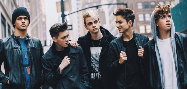 Prambors's tweet photo. #pramborsplaying @whydontwemusic - Something Different on #TRENDING20 #BUBBLINGUPSONG w/ @PratamaMario ; singalong fans! https://t.co/NL7CSYWb8r