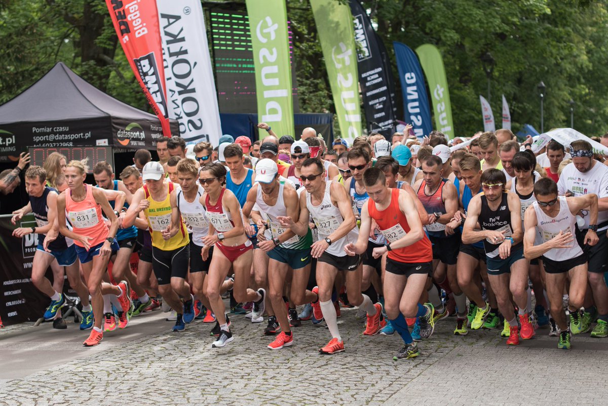 Biegowa's tweet photo. 👊Hej biegacze! Jest szansa, że w 2017 roku powalczycie o mistrzostwo Polski na 1⃣0⃣0⃣ km 😎▶️ https://t.co/km9NQzjomH 🏃🏃‍♀️
#biegowa #pzla https://t.co/TGY2oxk2WC