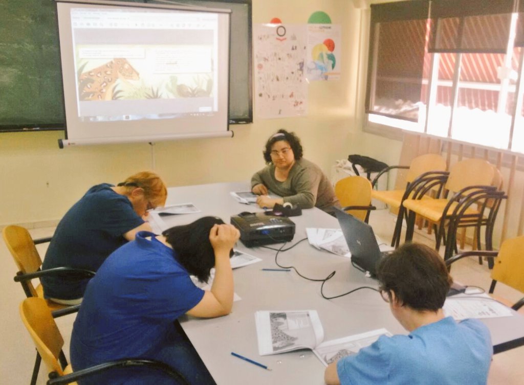 SergioAguinaga6's tweet photo. Cerrando #validación #Elviajedeilom El @PotoPotoAfro @Afromurcia ¡ ganas de poder tener a su autora en Madrid en Septiembre! 🙌😊 https://t.co/gfJm4QZjI6