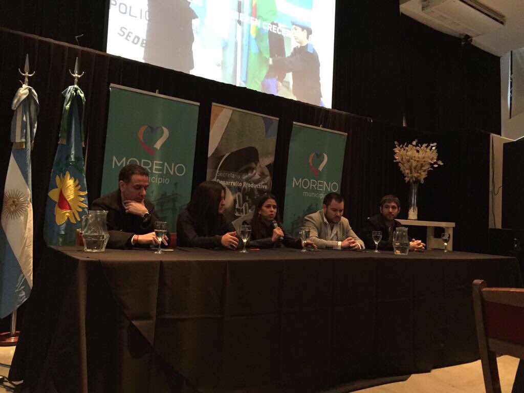 morenoproduce's tweet photo. Comenzó la 4ta ronda de negocios multisectorial de Moreno 2017.Participan más de 130 empresas. #GestionWalterFesta @dibattistajesic https://t.co/fzWK0Pfwa3