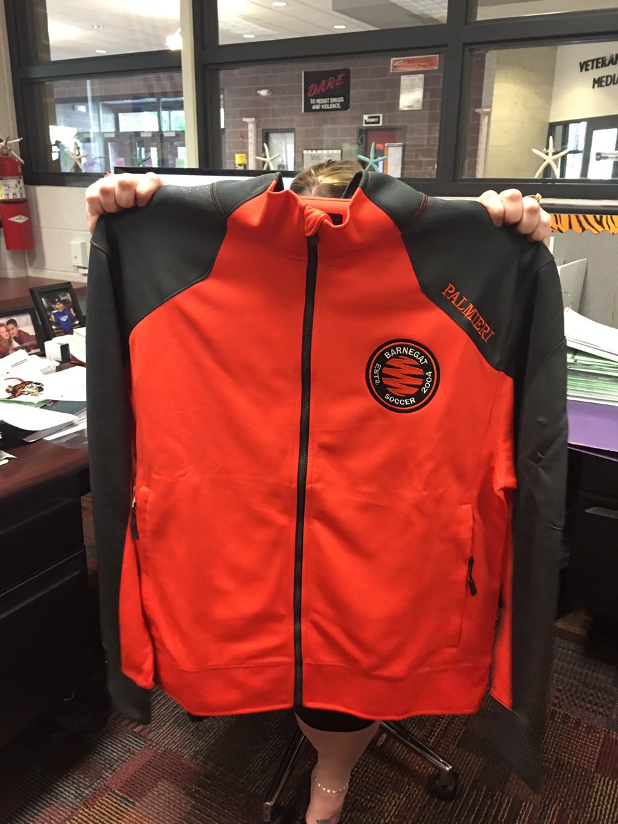 CoachPalmieri's tweet photo. @XGrainSports comes through again! Soccer players let's be ready to order the week we start! https://t.co/CogfpQMD3O