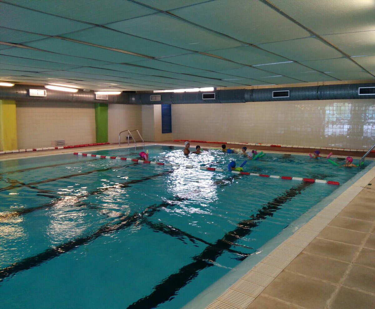 truebaikastetxe's tweet photo. Primero guerra de agua... 💧💦y luego al agua patos!! 🏊🏊 #natación #Deportecompleto Club de verano Trueba, NO LO DUDES! https://t.co/5CNelLSHmr
