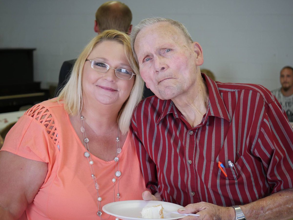 Neiseylynn's tweet photo. RIP to my sweet daddy Leroy White I miss and Love You very much https://t.co/eir4Y1QQLc