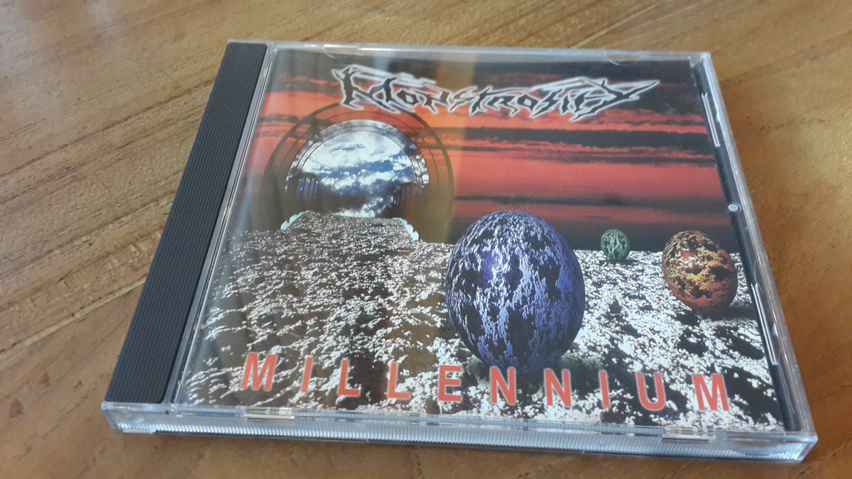 JussiJm's tweet photo. #NowPlaying #montrosity #mikepoggione #markenglish #leeharison #Deathmetal #tehnicaldeathmetal https://t.co/X4cMv35uev
