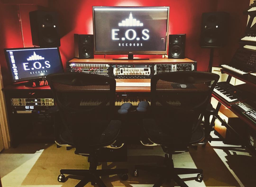 eosrecords tweet media
