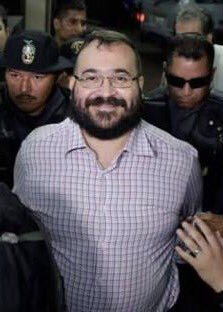 carlosolis59's tweet photo. Cuando vives con tus papás // Cuando te vas a vivir solo a la Condesa https://t.co/Nrcxu0Pkog