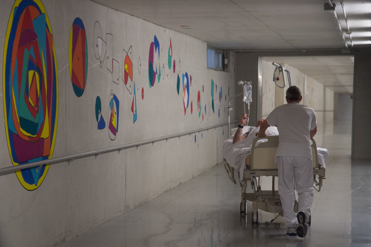 NoticiasNavarra's tweet photo. Instalado en el #CHN el proyecto artístico 'Un tsunami llamado vida', ganador del concurso #ArteJoven https://t.co/ArCN8CAimB #Navarra https://t.co/lmflMEag40