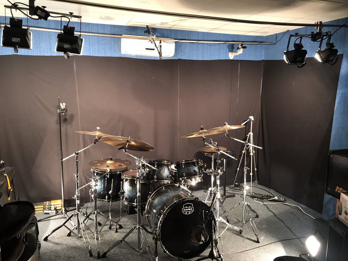 robhironsdrums's tweet image. New online drum course on it&apos;s way. Keep checking in. #onlinedrumlessons