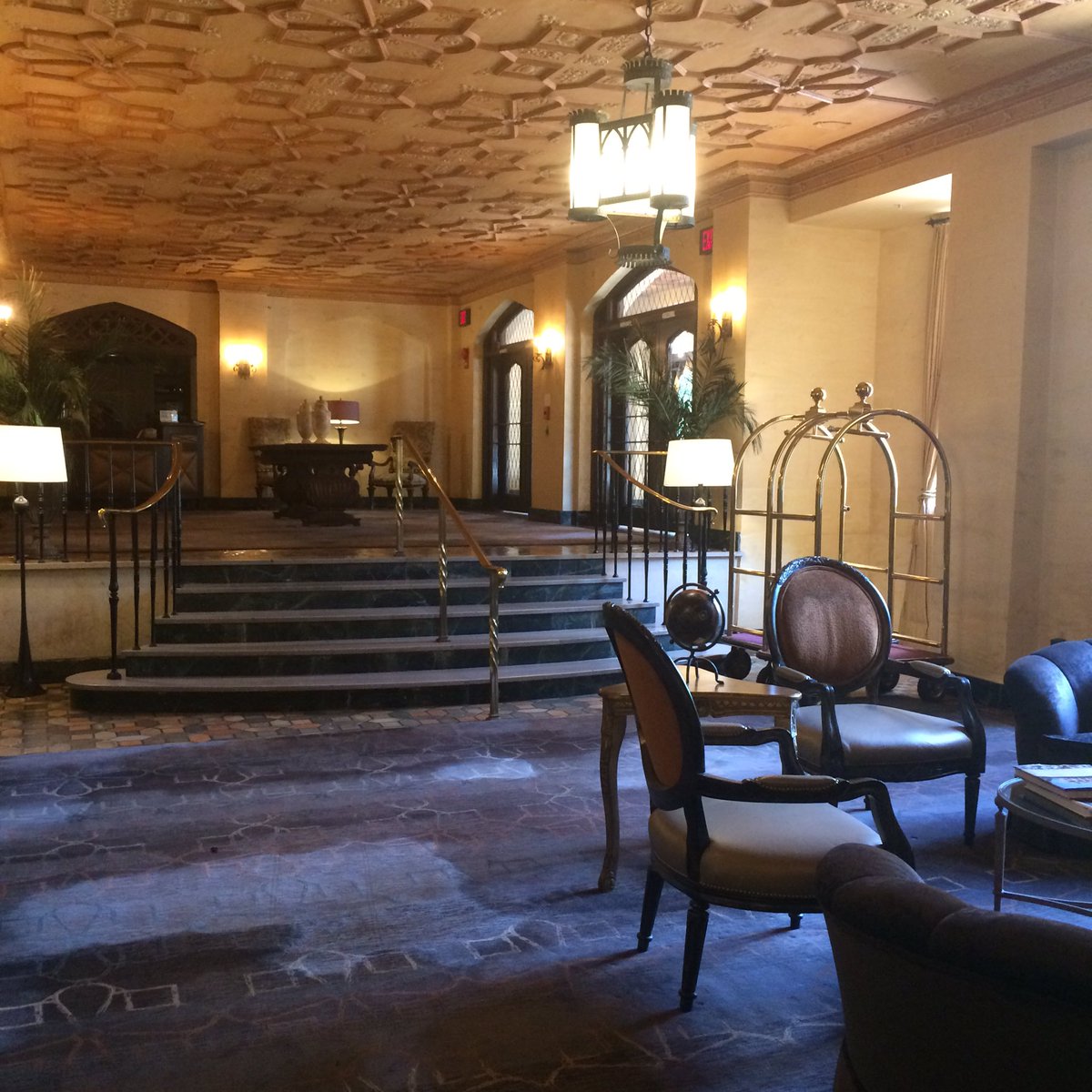 HelloRachelD's tweet image. Touring #AlbanTowers on Wisconsin Ave.: what a magical place! #cathedralviews #dchistory