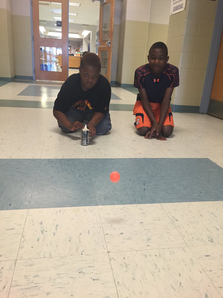 SDMS_Berlin's tweet photo. Ss using the EDP in the Invention Lab #summerlearning2017 #futureengineers https://t.co/xyGftb468y