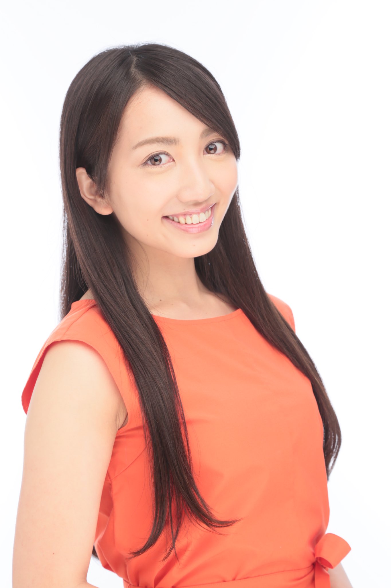 中園彩香 ということで 髪型をショートにしました 人生初イメチェン 中園ビフォーアフター イメチェン ショートヘア 30cmカット 体重800g軽くなった ぞにーズ T Co I3t7i1chak Twitter