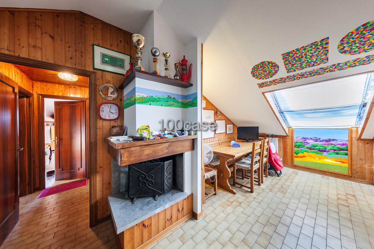 100_case's tweet image. #MonteAmiata #Toscana #AbbadiaSanSalvatore #vendita #mansarda @100_case