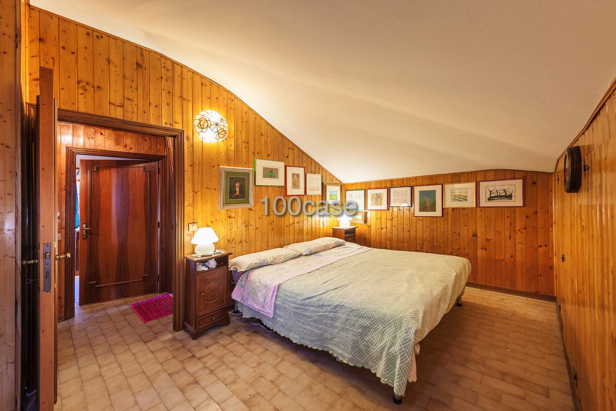 100_case's tweet image. #MonteAmiata #Toscana #AbbadiaSanSalvatore #vendita #mansarda @100_case