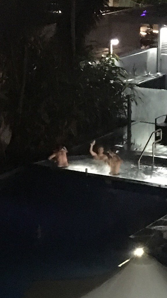 sharpkerrie25's tweet photo. Spa fun @JaseSharp34 https://t.co/tQ3GE1NWiu