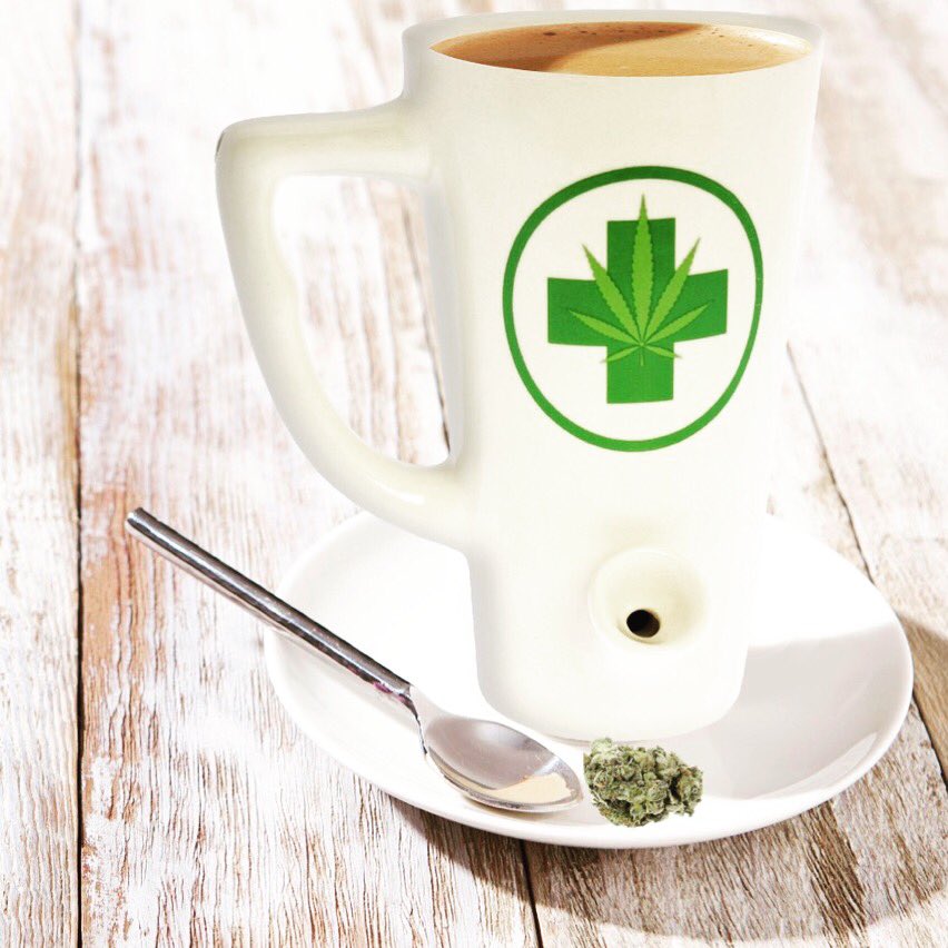 StupidCom's tweet image. Whatever gets you through the day 🍃 #nojudgement
stupid.com/Tall-Wake-Bake…