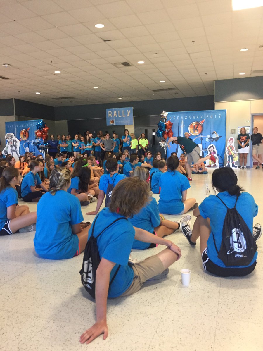 BrianHopkinsMT's tweet photo. Michael Siebert bringing the goods #breakaway3017 @BaysideFolsom #morningdevos #loveGodloveKids https://t.co/vZoKjBxJaC
