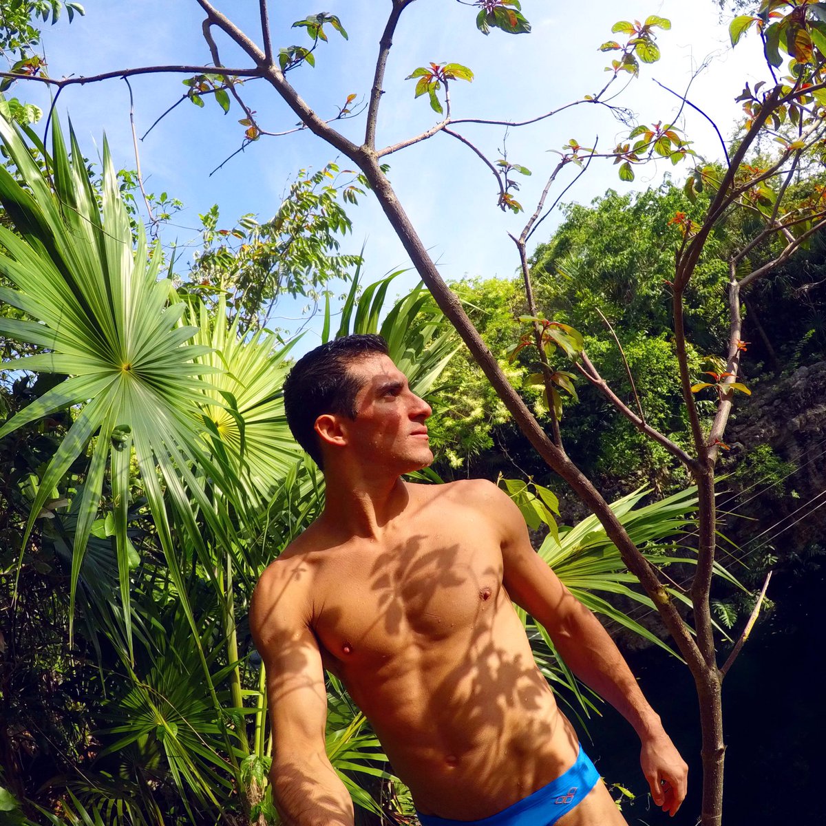 Nunca temas a las sombras, sólo significan que hay una luz brillando cerca, si pones atención eres tú!! 🔎👉🏻 #Hero5 #GoProMx <a href="/GoProMX/">GoPro</a> <a href="/GoPro/">GoPro</a>