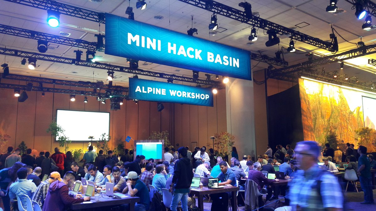 rajdeepdua's tweet photo. #minihacks at #TrailheaDX full house https://t.co/IPpoMq9oHp