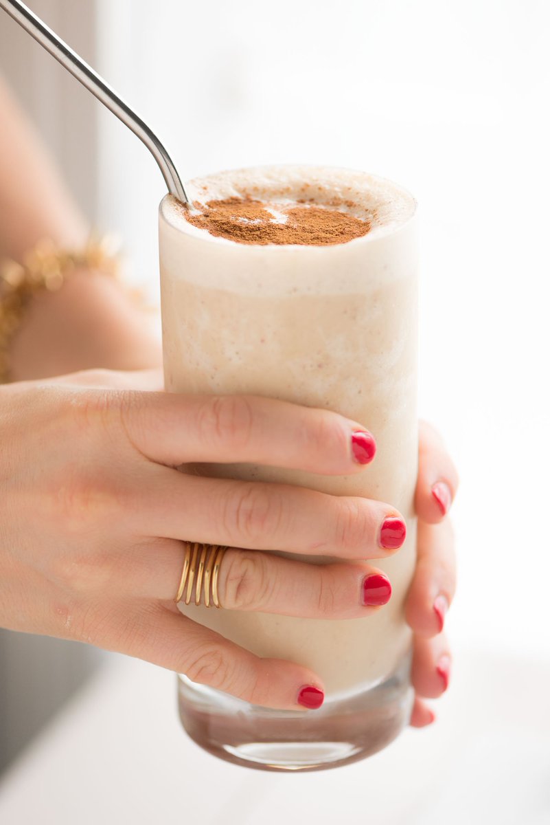 withsaltandwit's tweet photo. Morning Fuel! #PeanutButter Apple #Oatmeal #Smoothie! #glutenfree #makeahead #vegan https://t.co/wgY50jw7HN https://t.co/dcCe7iA1XR