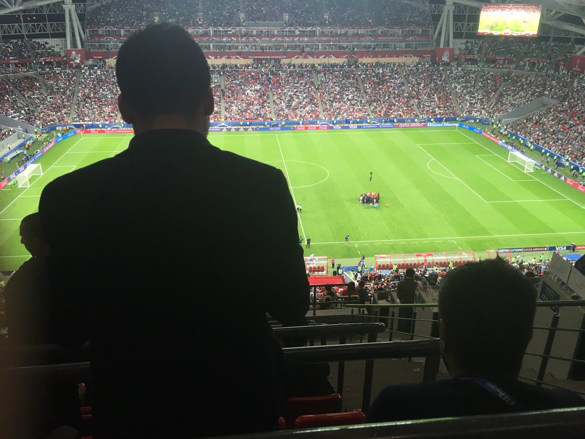 Incredible finish to extra time. Two Chilean TV dudes in front about to have a heart attack. Here we go.. #ConfedCup