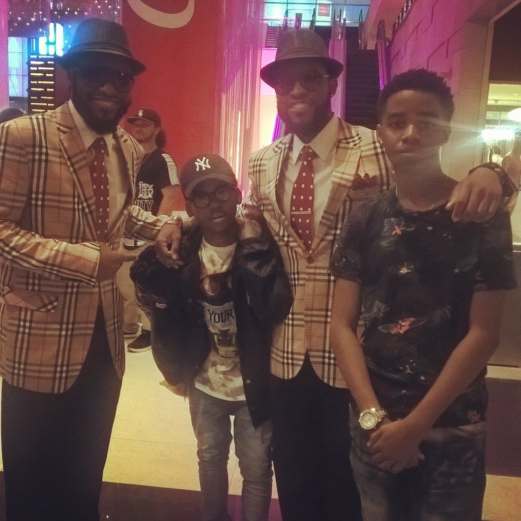 MALLTWINSAC's tweet photo. @MALLTWINSAC @jahidiallo @MylesTruitt #A&C👑👑 #30For30 #Est87 #TheNewEditionStory #EverythingWeDoIsLegendary💯 https://t.co/xz2G0BSREE