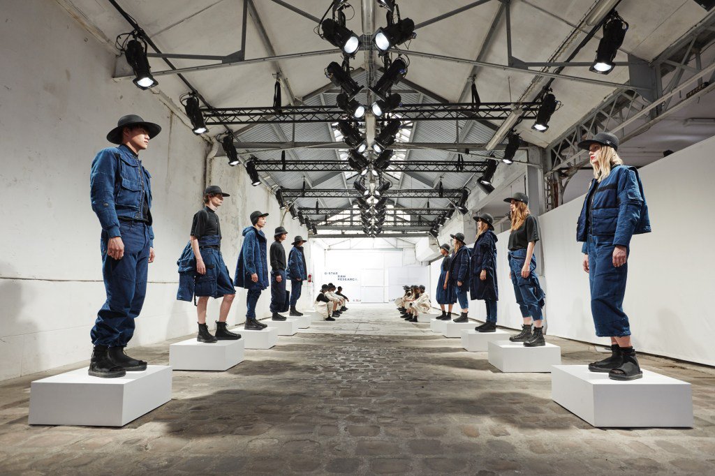 enjeanuity's tweet photo. G-STAR RAW RESEARCH III BY AITOR THROUP FEATURING MEN’S AND WOMEN’S COLLECTIONS LAUNCHED AT… https://t.co/fGLkkDKZvK https://t.co/EqiznsRsqZ