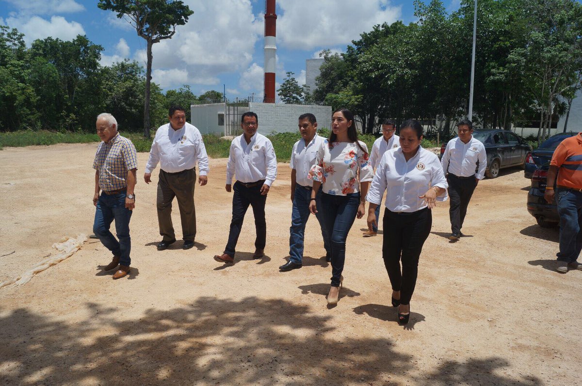 CandyAyuso's tweet photo. El impulso permanente a la educación superior es la mejor vía para el desarrollo de #QuintanaRoo 

➡️https://t.co/QeVn4sIjNC https://t.co/N1jpQg0UuB