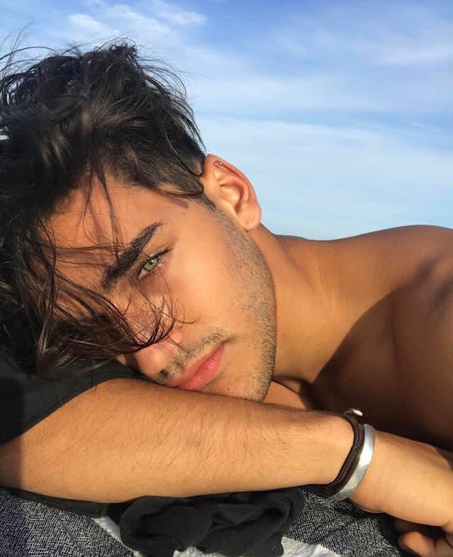 WICKED_RP's tweet photo. JOSH HITTEN.

— Vingt ans.
— Blocard.
— Manipulation mentale.
— Calculateur, protecteur.

@rpgwithj https://t.co/SAwIHPudsq