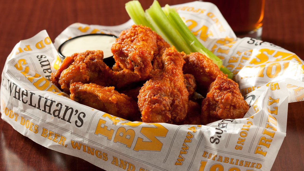 PJsPub's tweet photo. Hey @MarkelleF ur coming 2 the right city 4 #chicken... but u won't have 2 spend ur 💵 here🍗‼️ cya in sec 109 @WellsFargoCtr #Welcome2Philly https://t.co/yFSehl239O